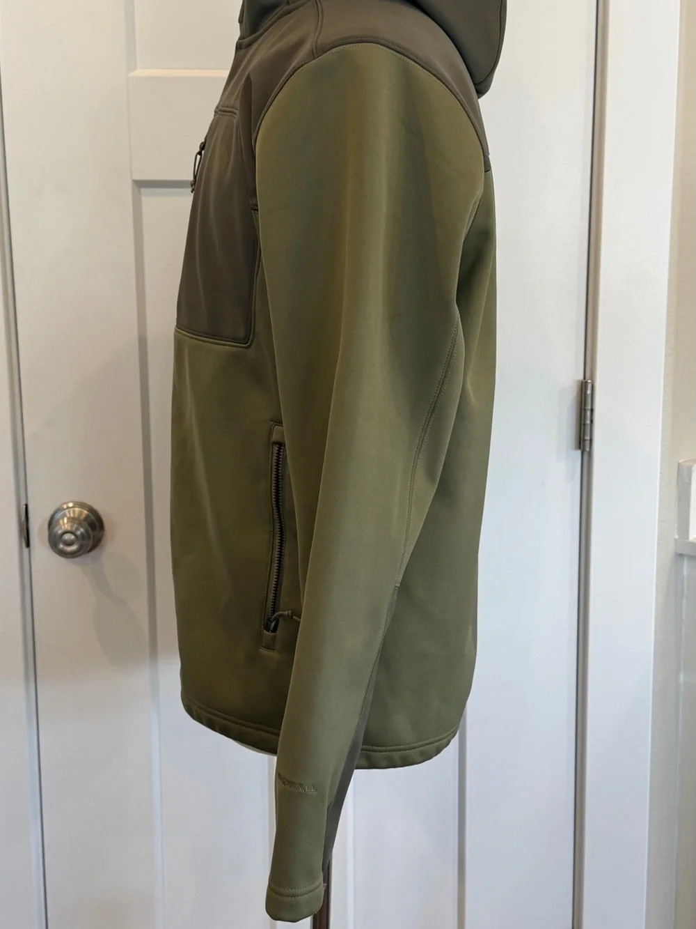 THE NORTH FACE Apex Risor Softshell Jacket - Men’s Size Large Green *STAINS*